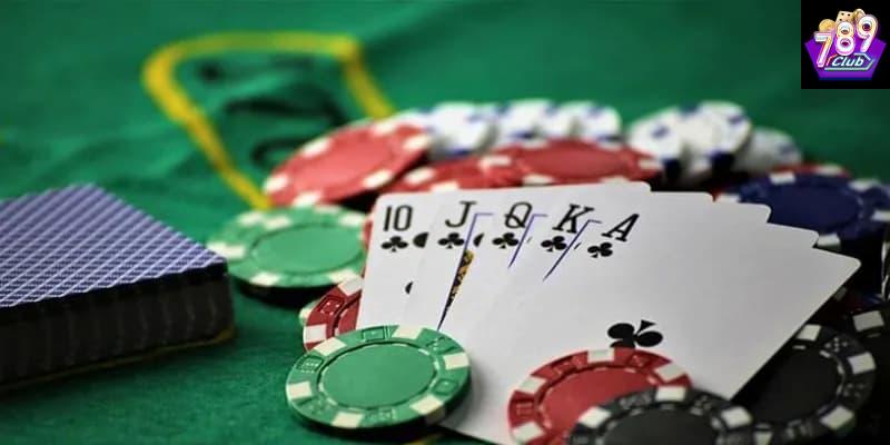 Thứ tự liên kết bài và cách xác định thắng thua trong luật chơi xì tố